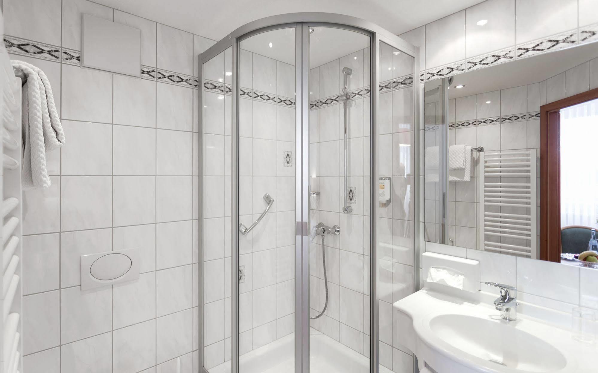 Hotel Pfaelzer Wald Bad Bergzabern Εξωτερικό φωτογραφία